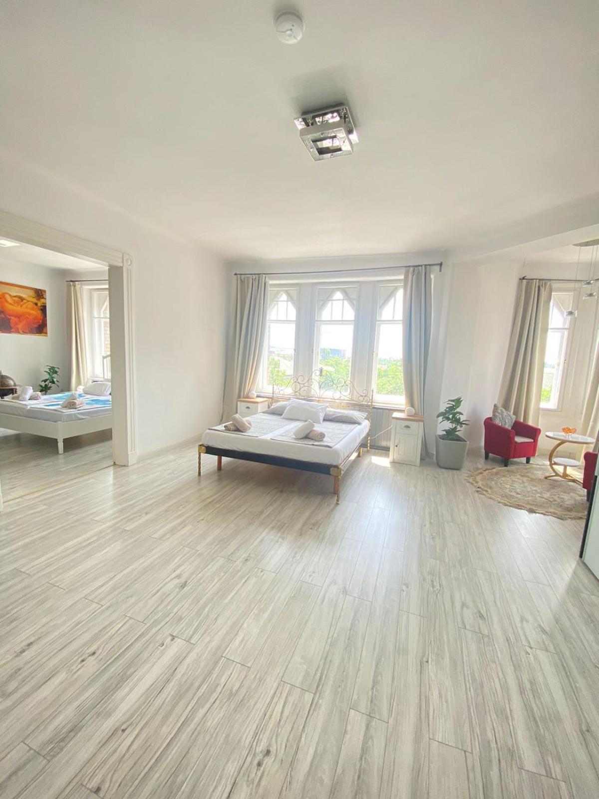 Penthouse In The Castle Apartment *