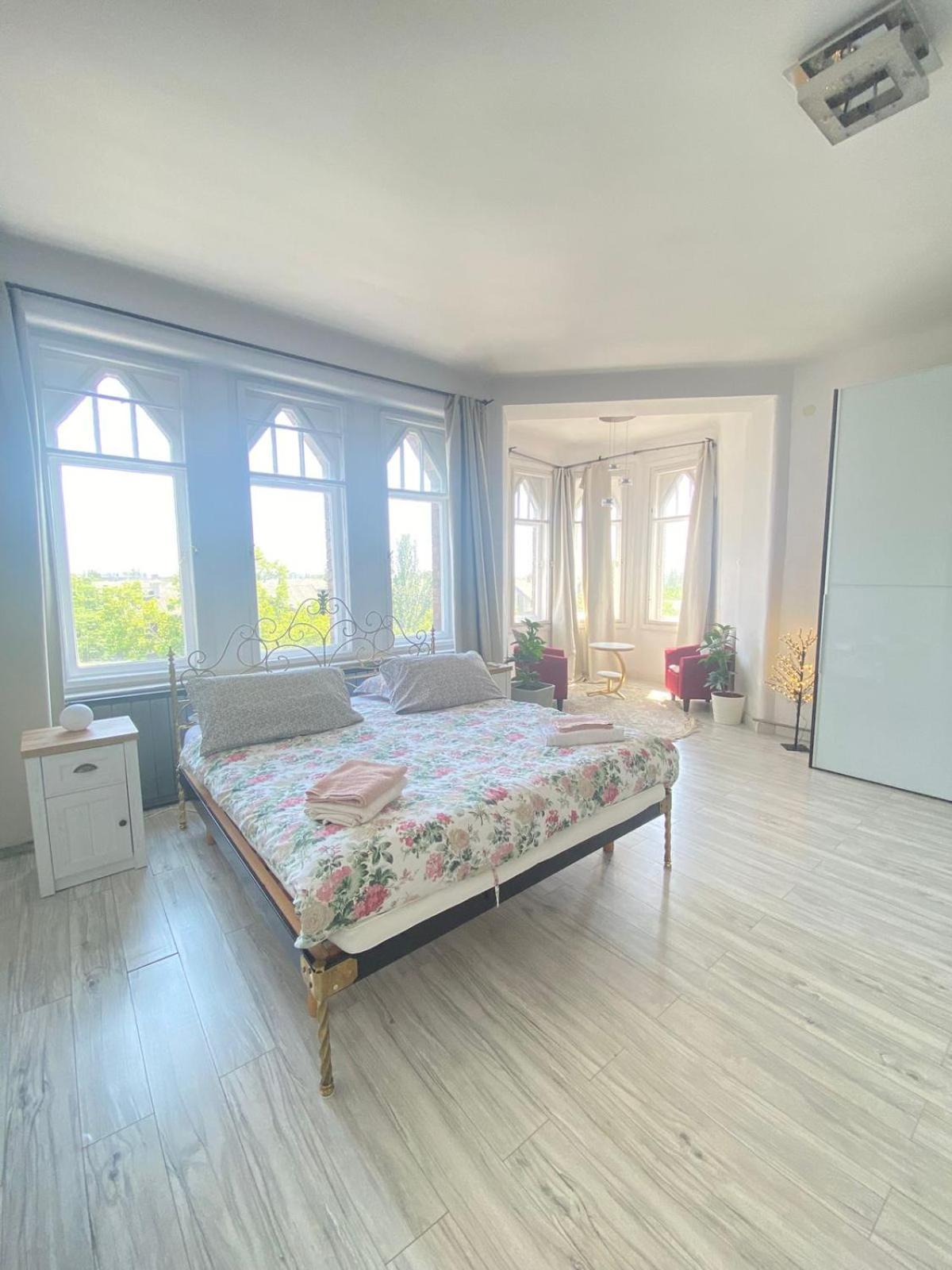 Penthouse In The Castle Apartmán