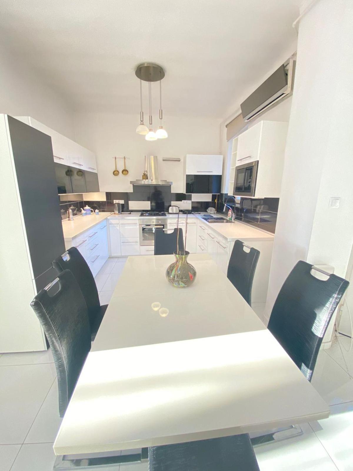 Penthouse In The Castle Apartment